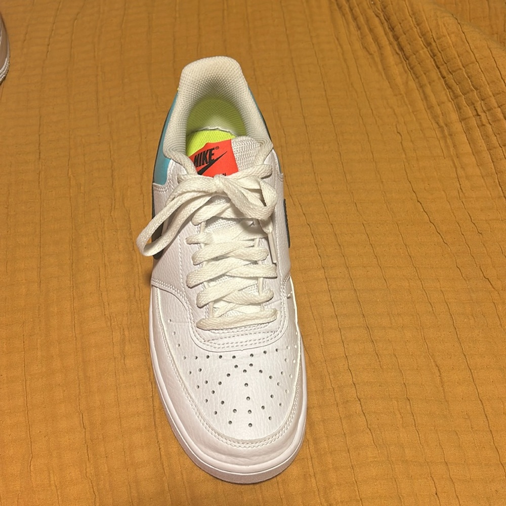 Nike Court Vision Low - Picture 2 of 3